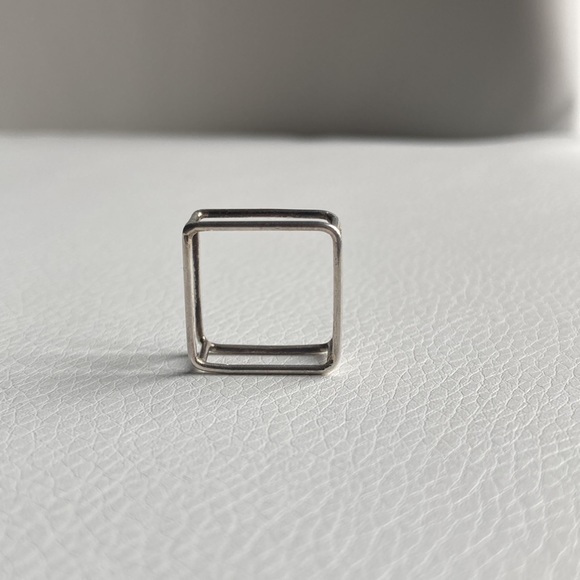 Square open ring - Picture 2 of 2